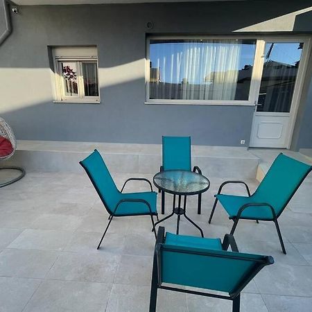 Maxim Deluxe Apartment Nea Alikarnassos Екстериор снимка