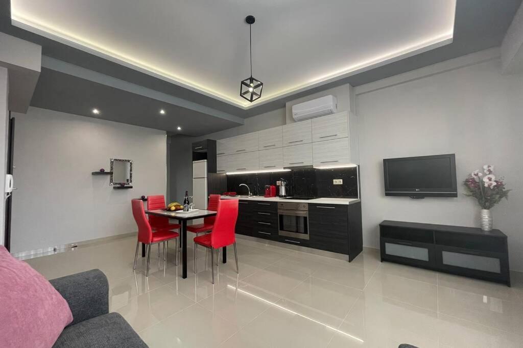 Maxim Deluxe Apartment Nea Alikarnassos Екстериор снимка