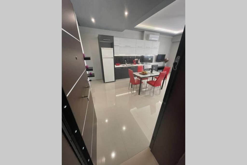 Maxim Deluxe Apartment Nea Alikarnassos Екстериор снимка